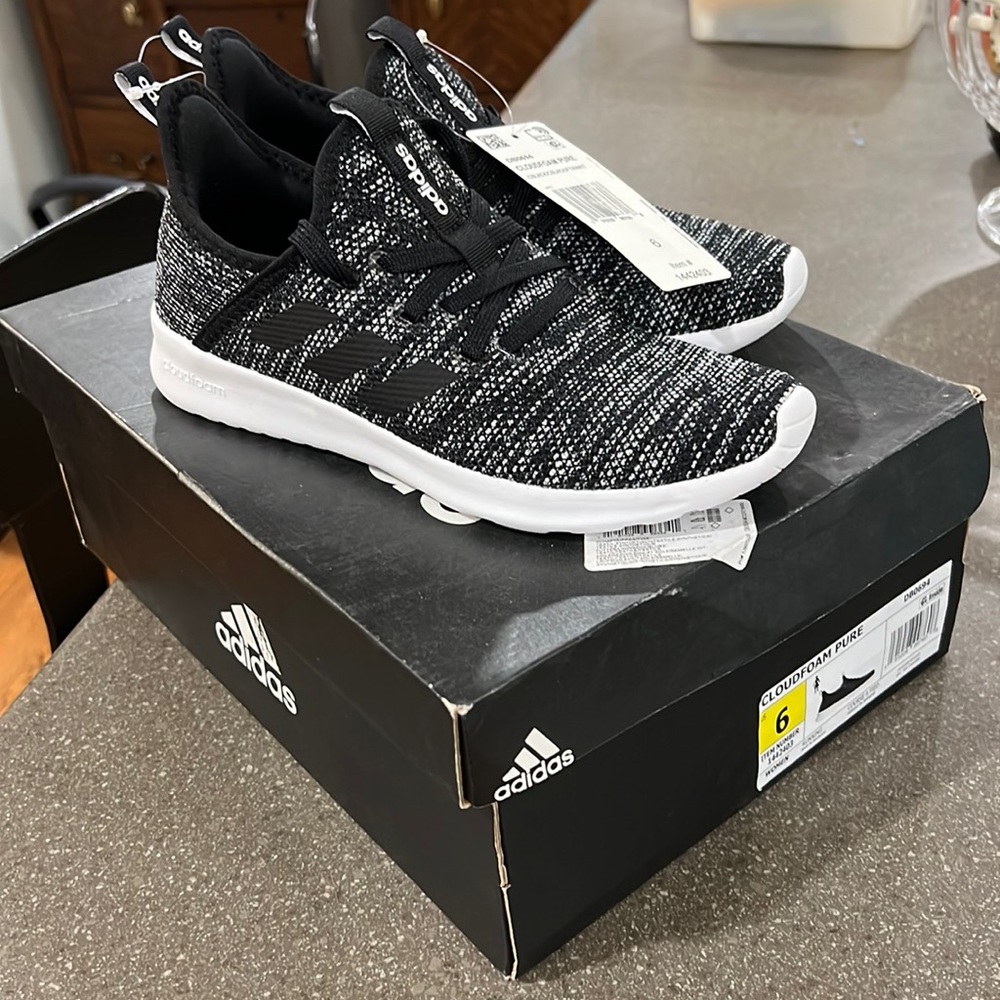 ADIDAS Cloudfoam Women’s running shoes